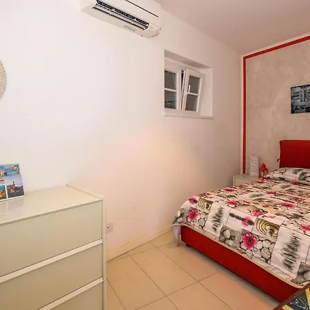 Amazing Home In Magliolo With Sauna * Magliolo